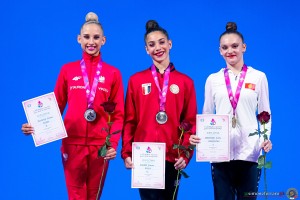 podium app sfe07682 copia simone ferraro ph